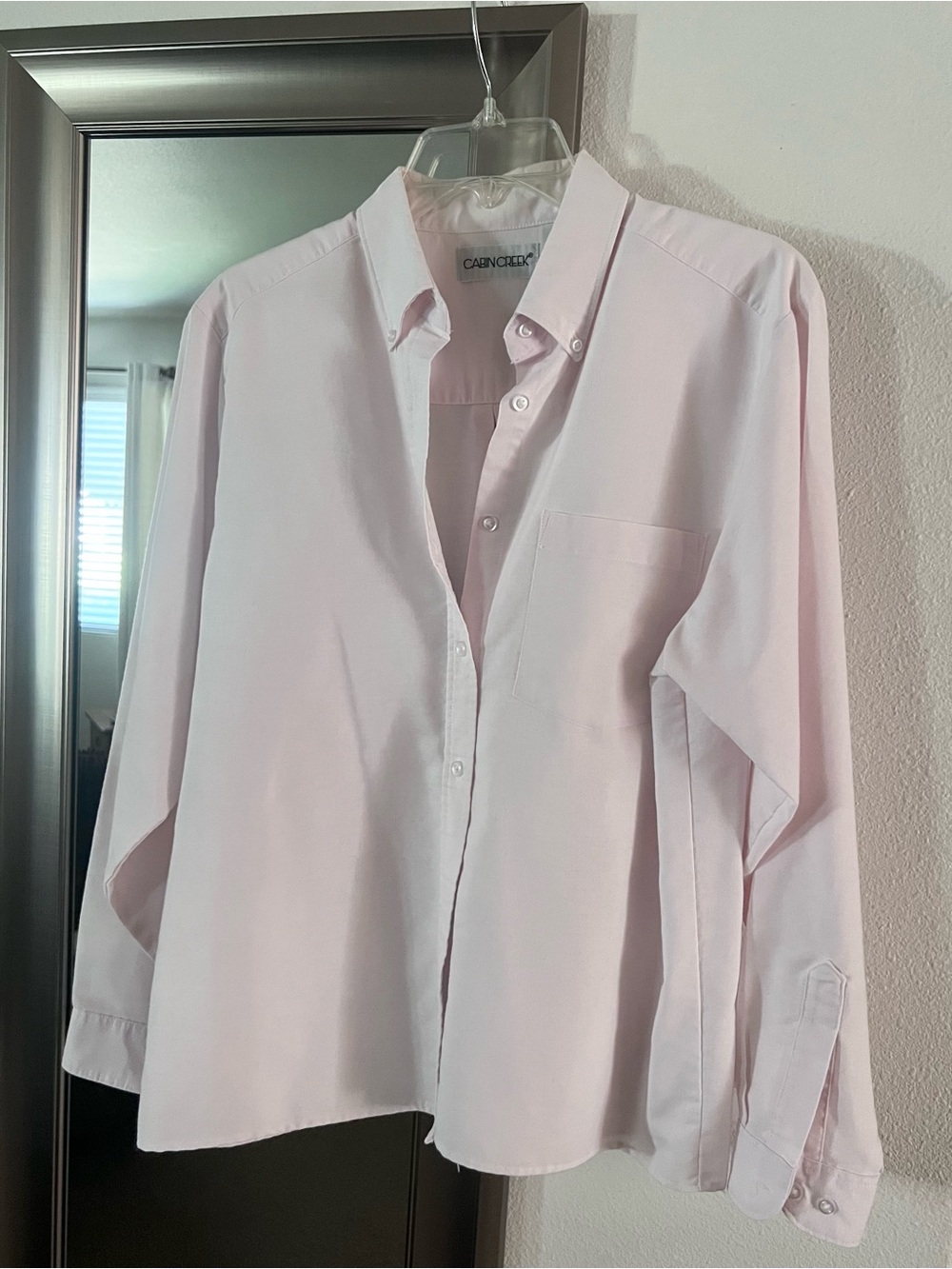 Cabin Creek Women’s Soft Pink Button-Down Shirt Size 10